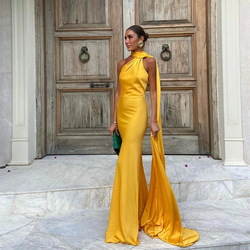 Robe satin dos nu élégante- parfaite pour des soirées &amp; événements