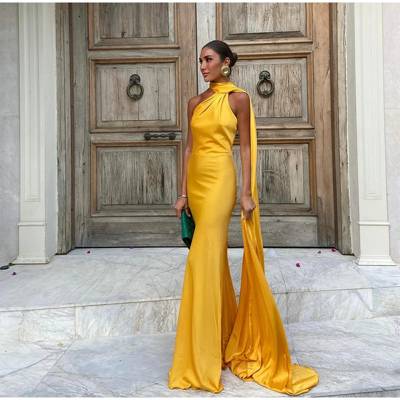 Robe satin dos nu élégante- parfaite pour des soirées &amp; événements