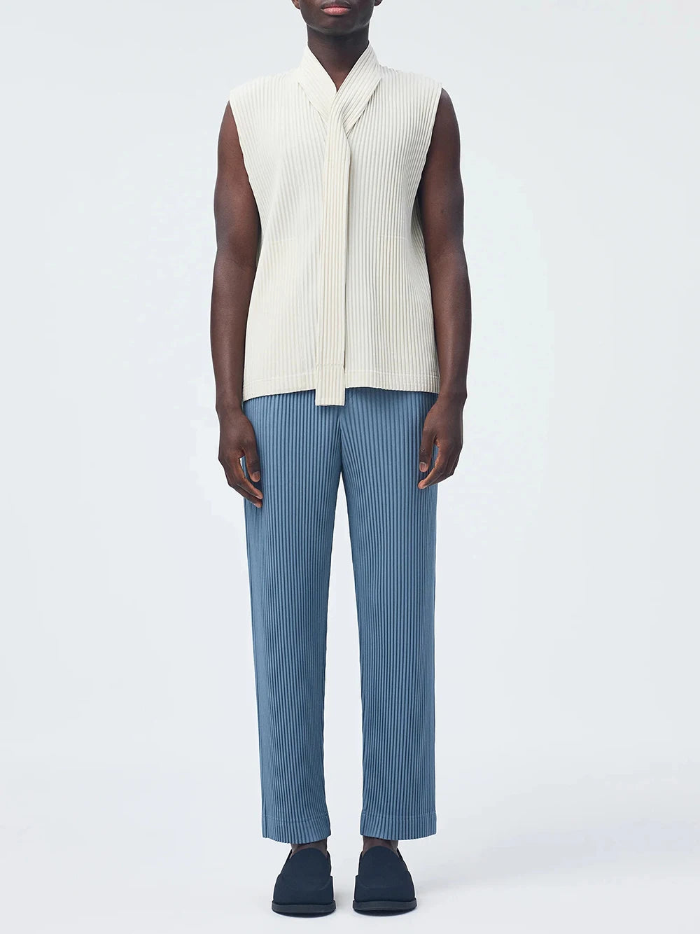 Haute Plissé Homme Miyake Style- Élégant & Moderne