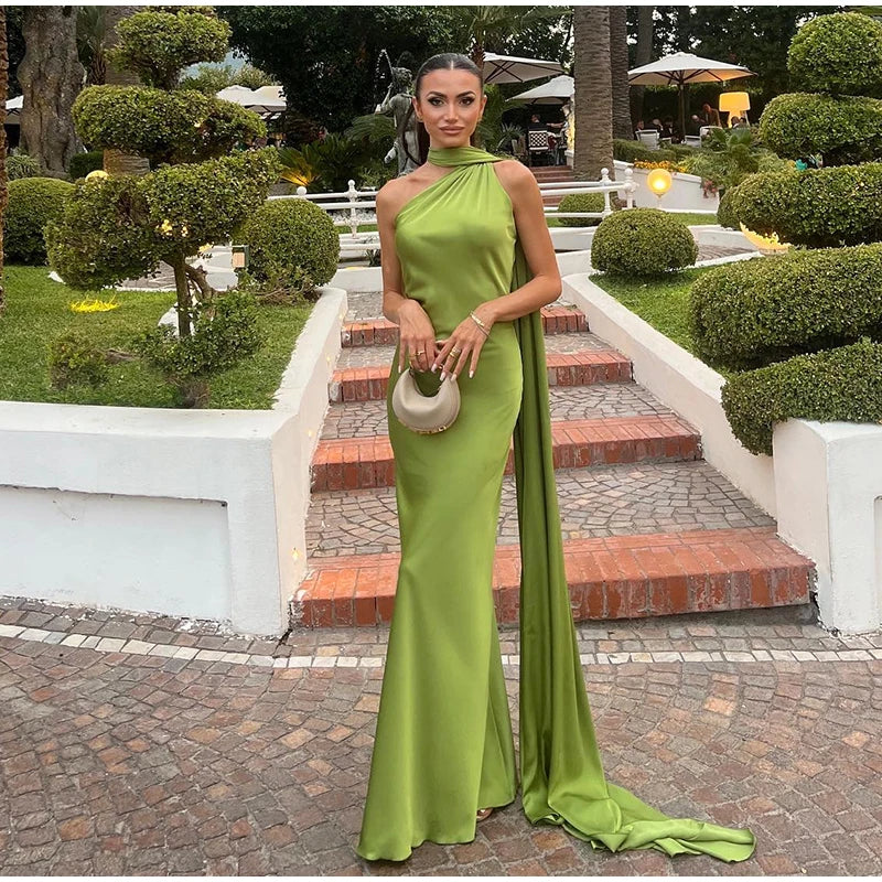 Robe satin dos nu élégante- parfaite pour des soirées &amp; événements